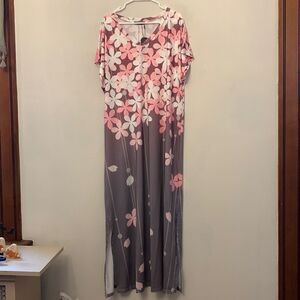 NORACORA DRESS Floral V neckline maxi dress Size XL NWT